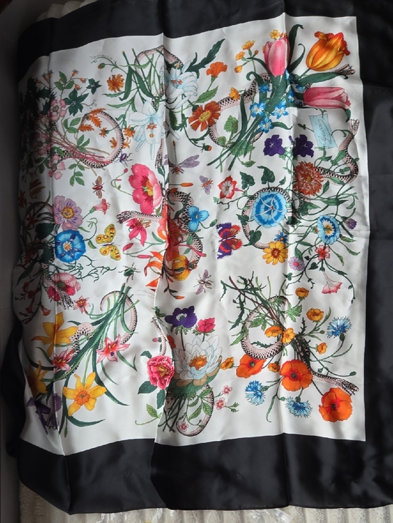 Gucci Accessories - NWT GUCCI Flora Snake Print Silk Scarf 89×93 Cm